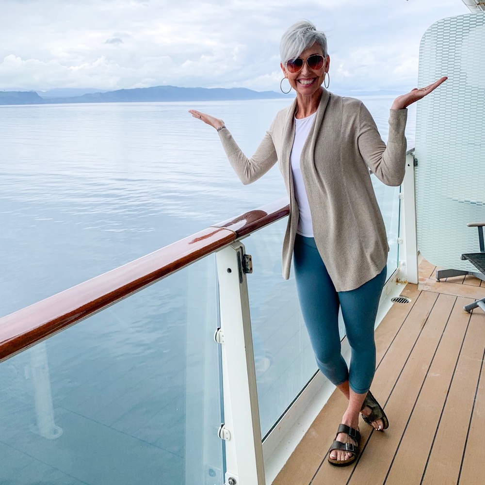 Meet your Posher, Carrie